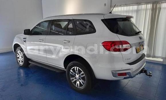 Buy Used Ford Everest White Car in Lusaka in Zambia Buy Used Ford Everest White Car in Lusaka in Zambia