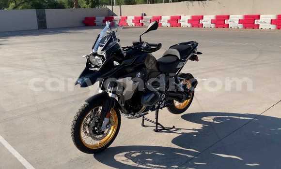 Acheter Occasion Moto BMW R1200GS Adventure Noir à Lusaka, Zambie Acheter Occasion Moto BMW R1200GS Adventure Noir à Lusaka, Zambie