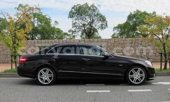 Tenga Tsaru Mercedes‒Benz E-klasse Zvimwe Mota in Lusaka in Zambia Tenga Tsaru Mercedes‒Benz E-klasse Zvimwe Mota in Lusaka in Zambia