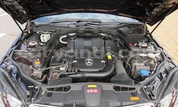 Tenga Tsaru Mercedes‒Benz E-klasse Zvimwe Mota in Lusaka in Zambia Tenga Tsaru Mercedes‒Benz E-klasse Zvimwe Mota in Lusaka in Zambia