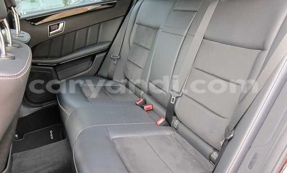 Tenga Tsaru Mercedes‒Benz E-klasse Zvimwe Mota in Lusaka in Zambia Tenga Tsaru Mercedes‒Benz E-klasse Zvimwe Mota in Lusaka in Zambia