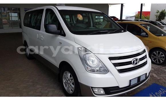 Acheter Occasion Voiture Hyundai H1 Blanc à Kitwe, Zambie Acheter Occasion Voiture Hyundai H1 Blanc à Kitwe, Zambie