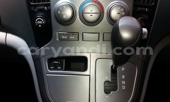 Acheter Occasion Voiture Hyundai H1 Blanc à Kitwe, Zambie Acheter Occasion Voiture Hyundai H1 Blanc à Kitwe, Zambie
