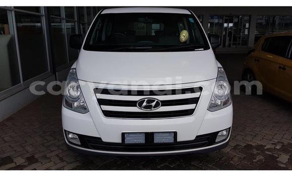 Acheter Occasion Voiture Hyundai H1 Blanc à Kitwe, Zambie Acheter Occasion Voiture Hyundai H1 Blanc à Kitwe, Zambie