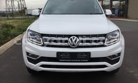 Buy Used Volkswagen Amarok White Car in Livingstone in Zambia Buy Used Volkswagen Amarok White Car in Livingstone in Zambia