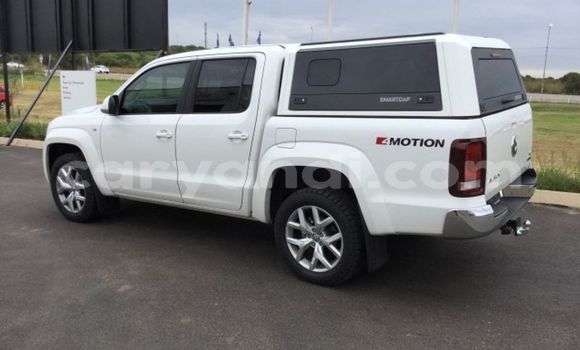 Buy Used Volkswagen Amarok White Car in Livingstone in Zambia Buy Used Volkswagen Amarok White Car in Livingstone in Zambia