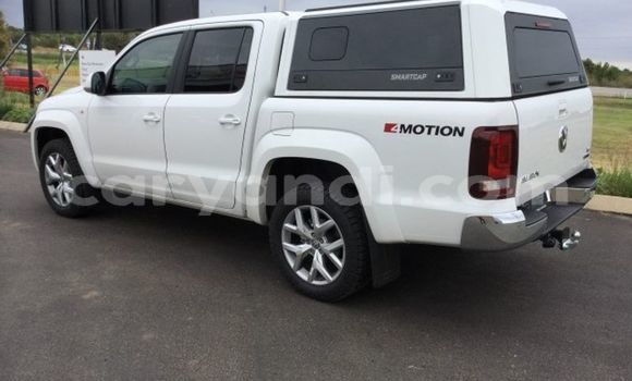Buy Used Volkswagen Amarok White Car in Livingstone in Zambia Buy Used Volkswagen Amarok White Car in Livingstone in Zambia