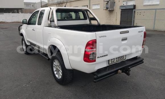 Acheter Occasion Voiture Toyota Hilux Blanc à Lusaka, Zambie Acheter Occasion Voiture Toyota Hilux Blanc à Lusaka, Zambie