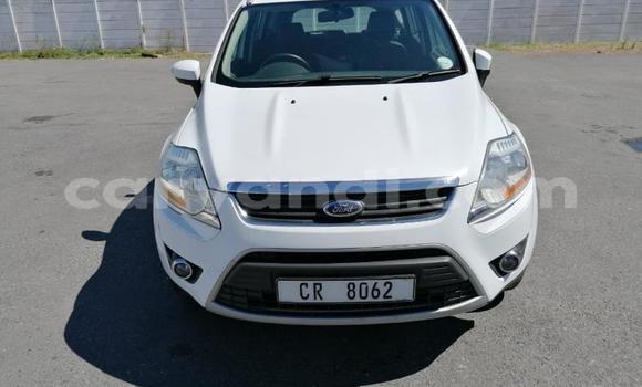 Nunua Ilio tumika Ford Kuga Nyeupe Gari ndani ya Lusaka nchini Zambia