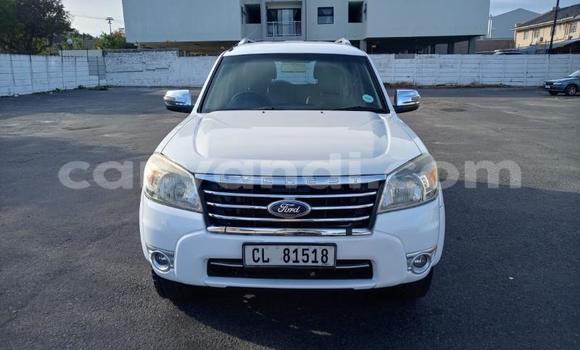 Acheter Occasion Voiture Ford Everest Blanc à Lusaka, Zambie Acheter Occasion Voiture Ford Everest Blanc à Lusaka, Zambie