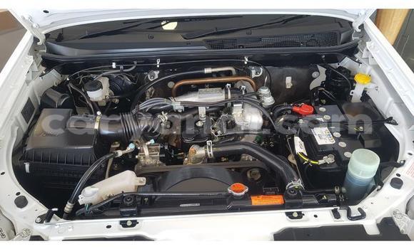 Acheter Occasion Voiture Isuzu KB Blanc à Katete, Est Acheter Occasion Voiture Isuzu KB Blanc à Katete, Est