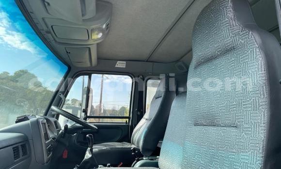 Nunua Ilio tumika Nissan UD Nyeupe Lori ndani ya Livingstone nchini Zambia Nunua Ilio tumika Nissan UD Nyeupe Lori ndani ya Livingstone nchini Zambia