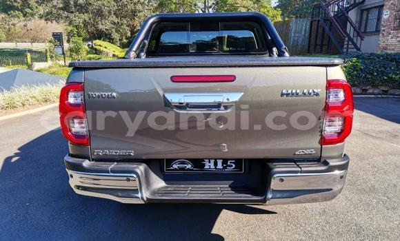 Buy Used Toyota Hilux Silver Car in Chingola in Zambia Buy Used Toyota Hilux Silver Car in Chingola in Zambia