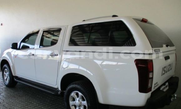 Buy Used Isuzu D–MAX White Car in Livingstone in Zambia Buy Used Isuzu D–MAX White Car in Livingstone in Zambia