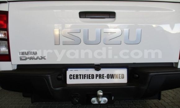 Buy Used Isuzu D–MAX White Car in Livingstone in Zambia Buy Used Isuzu D–MAX White Car in Livingstone in Zambia
