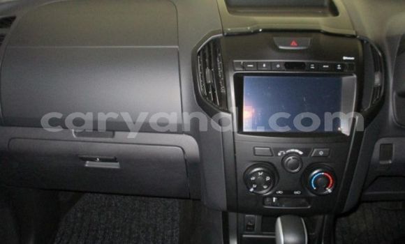 Buy Used Isuzu D–MAX White Car in Livingstone in Zambia Buy Used Isuzu D–MAX White Car in Livingstone in Zambia