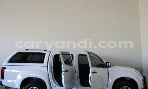 Buy Used Isuzu D–MAX White Car in Livingstone in Zambia Buy Used Isuzu D–MAX White Car in Livingstone in Zambia