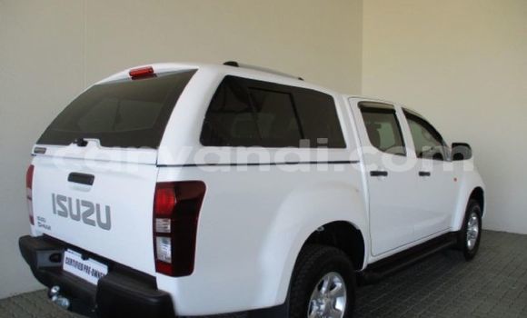 Buy Used Isuzu D–MAX White Car in Livingstone in Zambia Buy Used Isuzu D–MAX White Car in Livingstone in Zambia