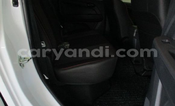 Buy Used Isuzu D–MAX White Car in Livingstone in Zambia Buy Used Isuzu D–MAX White Car in Livingstone in Zambia