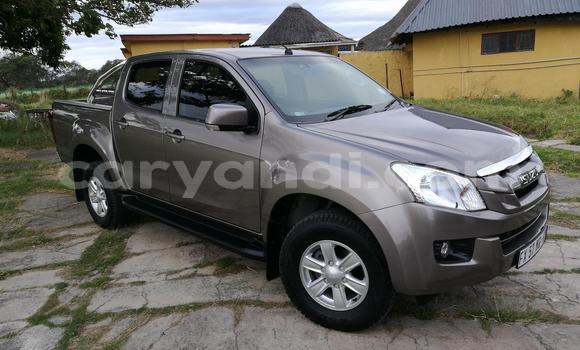 Acheter Occasion Voiture Isuzu KB Marron à Chilanga, Lusaka Acheter Occasion Voiture Isuzu KB Marron à Chilanga, Lusaka