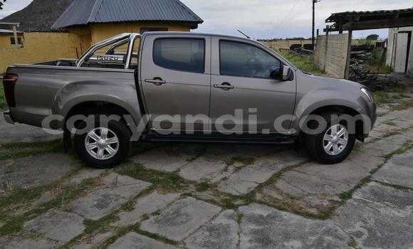 Acheter Occasion Voiture Isuzu KB Marron à Chilanga, Lusaka Acheter Occasion Voiture Isuzu KB Marron à Chilanga, Lusaka