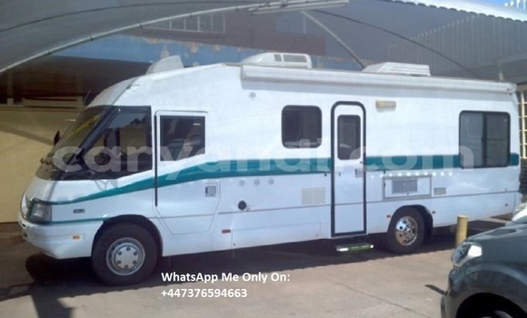 Acheter Occasion Voiture Isuzu KB Bleu à Lusaka, Zambie