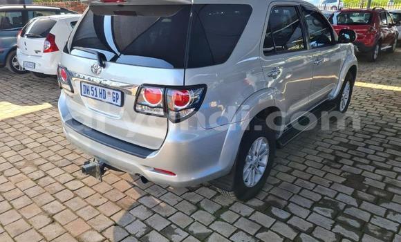 Buy Used Toyota Fortuner Brown Car in Livingstone in Zambia Buy Used Toyota Fortuner Brown Car in Livingstone in Zambia