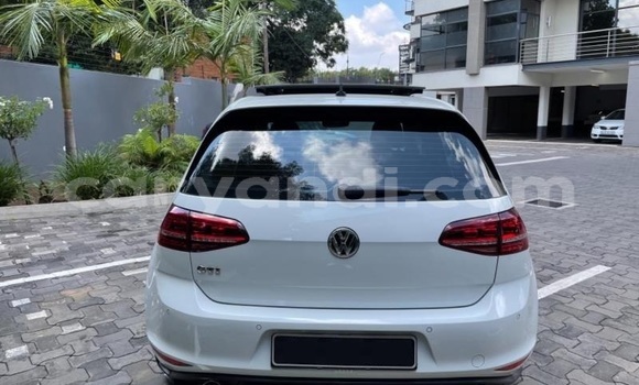Acheter Occasion Voiture Volkswagen Golf GTI Blanc à Livingstone, Zambie Acheter Occasion Voiture Volkswagen Golf GTI Blanc à Livingstone, Zambie