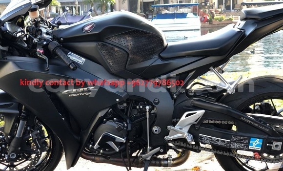 Acheter Occasion Moto Honda CBR 1000 RR Noir à Lusaka, Zambie Acheter Occasion Moto Honda CBR 1000 RR Noir à Lusaka, Zambie