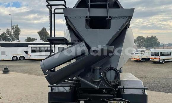 Buy Used Nissan UD White Truck in Chipata in Zambia Buy Used Nissan UD White Truck in Chipata in Zambia