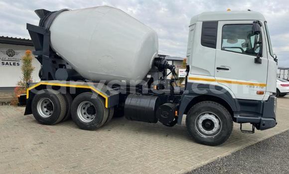 Buy Used Nissan UD White Truck in Chipata in Zambia Buy Used Nissan UD White Truck in Chipata in Zambia