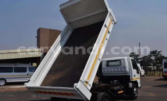 Acheter Occasion Utilitaire Isuzu FTR 850 Blanc à Chililabombwe, Copperbelt Acheter Occasion Utilitaire Isuzu FTR 850 Blanc à Chililabombwe, Copperbelt