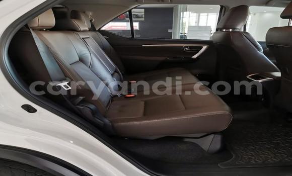 Acheter Occasion Voiture Toyota Fortuner Blanc à Chipata, Zambie Acheter Occasion Voiture Toyota Fortuner Blanc à Chipata, Zambie