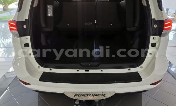 Acheter Occasion Voiture Toyota Fortuner Blanc à Chipata, Zambie Acheter Occasion Voiture Toyota Fortuner Blanc à Chipata, Zambie