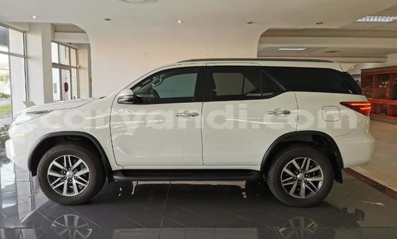Acheter Occasion Voiture Toyota Fortuner Blanc à Chipata, Zambie Acheter Occasion Voiture Toyota Fortuner Blanc à Chipata, Zambie