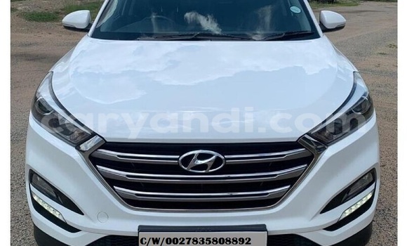 Buy Used Hyundai Tucson White Car in Livingstone in Zambia Buy Used Hyundai Tucson White Car in Livingstone in Zambia