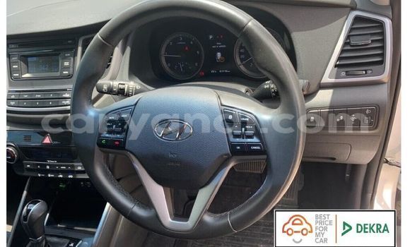 Buy Used Hyundai Tucson White Car in Livingstone in Zambia Buy Used Hyundai Tucson White Car in Livingstone in Zambia
