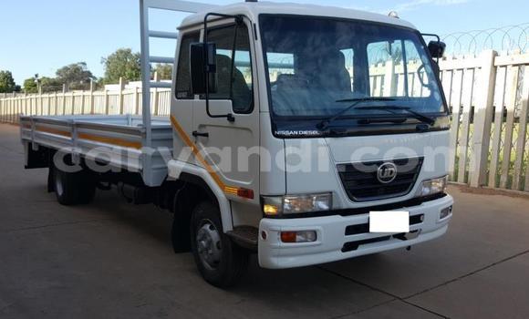 Buy Used Nissan UD White Truck in Chilanga in Lusaka Buy Used Nissan UD White Truck in Chilanga in Lusaka