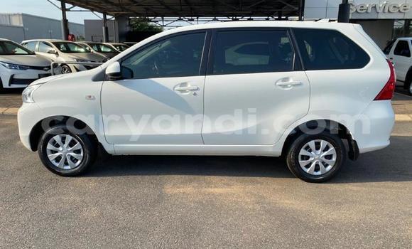 Buy Used Toyota Avanza White Car in Kalomo in Southern Buy Used Toyota Avanza White Car in Kalomo in Southern