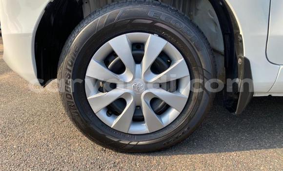 Buy Used Toyota Avanza White Car in Kalomo in Southern Buy Used Toyota Avanza White Car in Kalomo in Southern