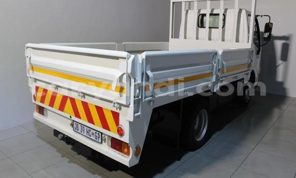 Nunua Ilio tumika Toyota Dyna Nyeupe Lori ndani ya Kaoma nchini Magharibi Nunua Ilio tumika Toyota Dyna Nyeupe Lori ndani ya Kaoma nchini Magharibi