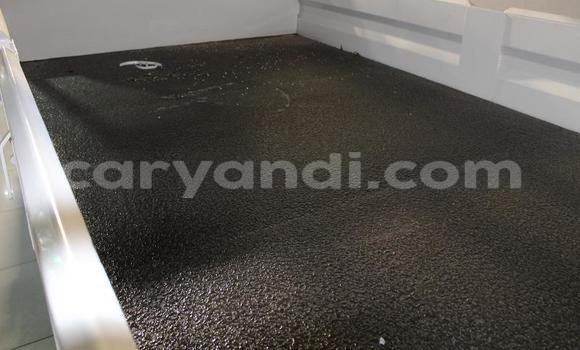 Nunua Ilio tumika Toyota Dyna Nyeupe Lori ndani ya Kaoma nchini Magharibi Nunua Ilio tumika Toyota Dyna Nyeupe Lori ndani ya Kaoma nchini Magharibi