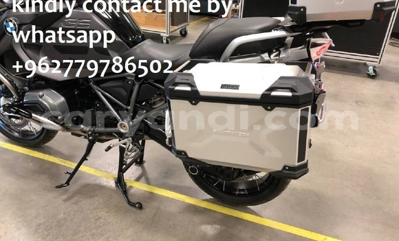 Acheter Occasion Moto BMW GS R1200 Noir à Lusaka, Zambie Acheter Occasion Moto BMW GS R1200 Noir à Lusaka, Zambie