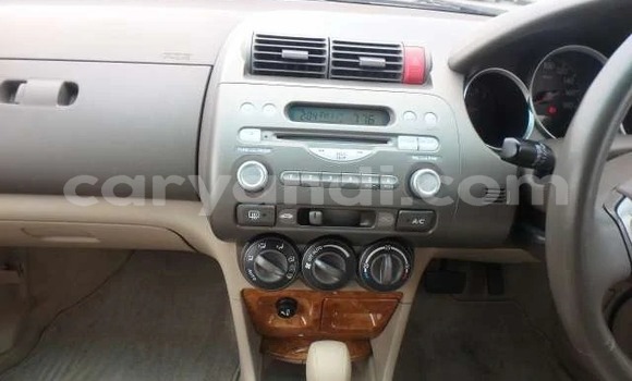 Acheter Import Voiture Honda Fit Aria Beige à Lusaka, Zambie Acheter Import Voiture Honda Fit Aria Beige à Lusaka, Zambie