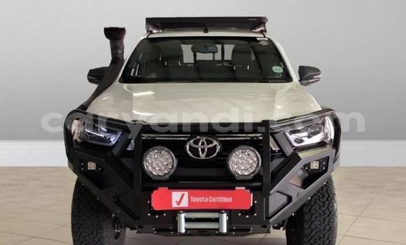 Buy Used Toyota Hilux White Car in Katete in Eastern Buy Used Toyota Hilux White Car in Katete in Eastern