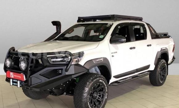 Buy Used Toyota Hilux White Car in Katete in Eastern Buy Used Toyota Hilux White Car in Katete in Eastern