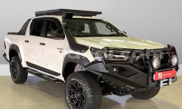 Buy Used Toyota Hilux White Car in Katete in Eastern Buy Used Toyota Hilux White Car in Katete in Eastern