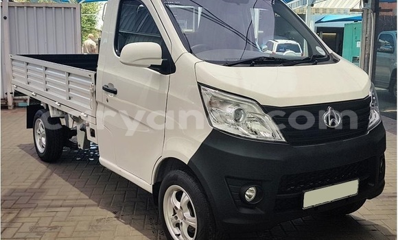 Tenga Tsaru Scania R420 Chena Rori in Chipata in Zambia Tenga Tsaru Scania R420 Chena Rori in Chipata in Zambia