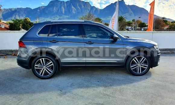 Acheter Occasion Voiture Volkswagen Tiguan Gris à Chingola, Zambie Acheter Occasion Voiture Volkswagen Tiguan Gris à Chingola, Zambie