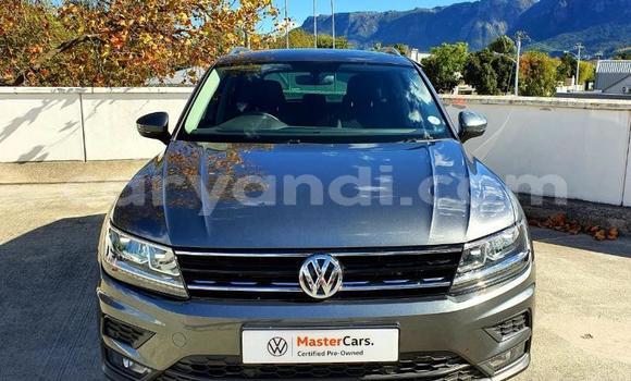 Acheter Occasion Voiture Volkswagen Tiguan Gris à Chingola, Zambie Acheter Occasion Voiture Volkswagen Tiguan Gris à Chingola, Zambie